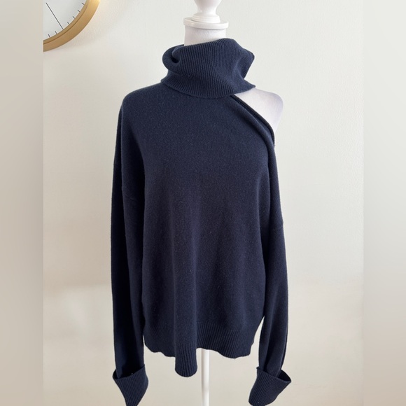 PAIGE Raundi Sweater in Deep Navy Large - Picture 3 of 6